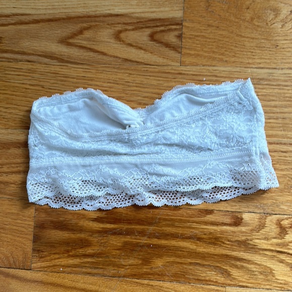 AERIE WHITE LACE BRALETTE - Picture 2 of 3